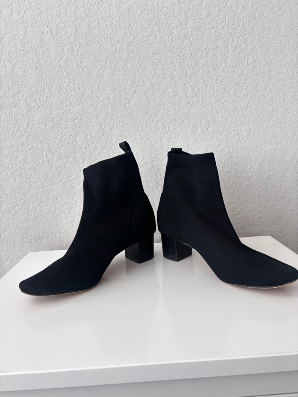 Joie black ribbed block booties size 10 - Picture 5 of 7